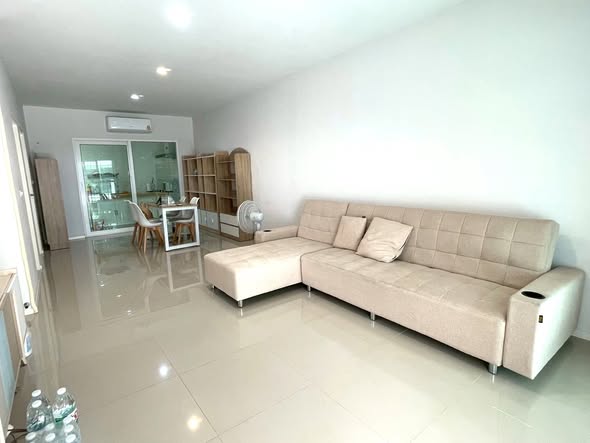 living room of Banklangmuang Suanluang