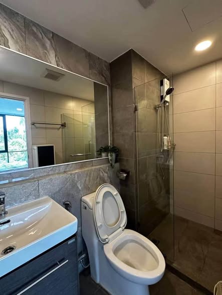 bathroom of Beat Bangwa Interchange