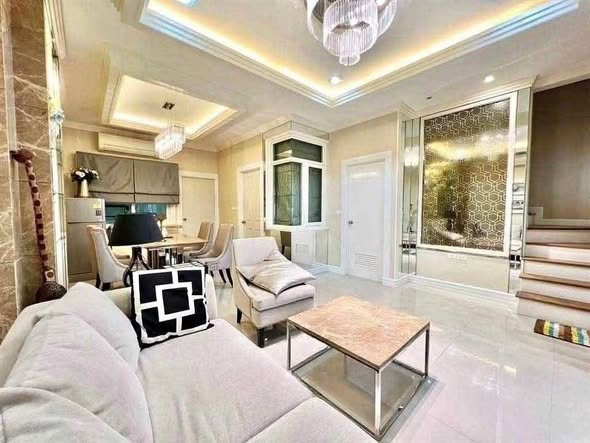 bedroom and living room of โกลเด้น ทาวน์ รามคำแหง วงแหวน