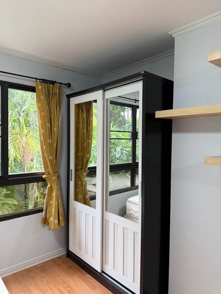 bedroom and room interior of ลุมพินีเพลส สวนพลู-สาทร