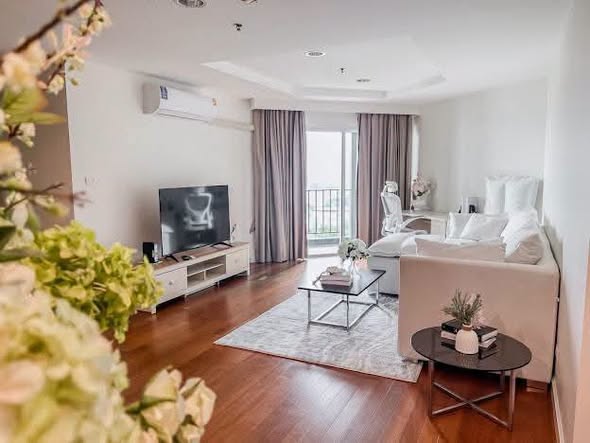 bedroom and living room of Belle Grand Rama 9