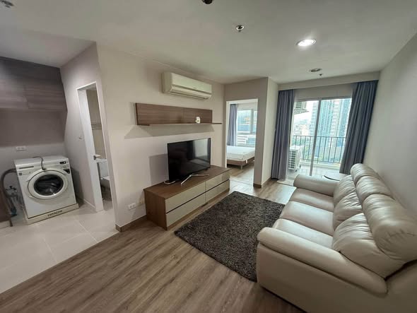 bedroom and living room of Belle Grand Rama 9