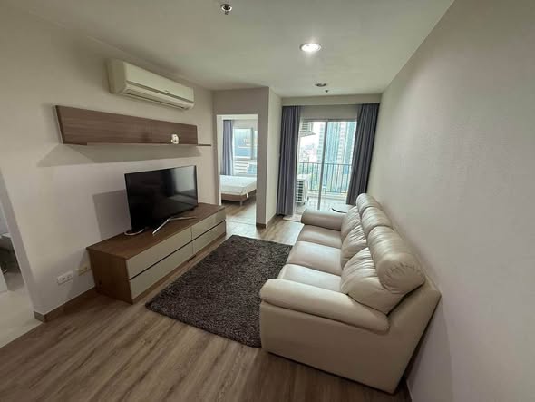 living room and bedroom of Belle Grand Rama 9