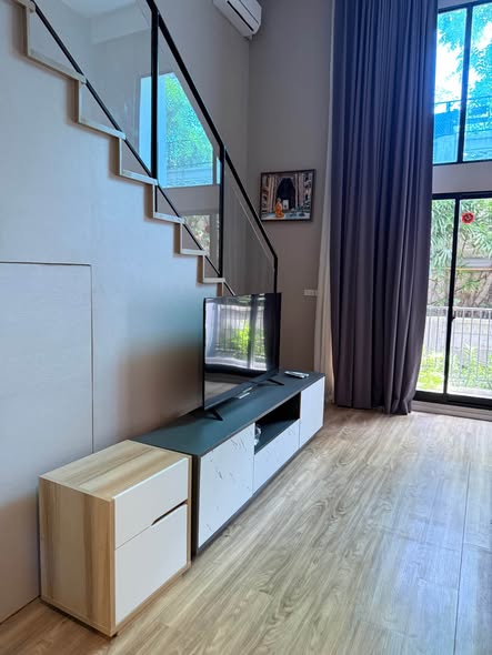 living room and room interior of Blossom Condo Sathon-Charoen Rat