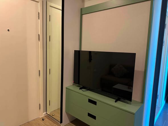 bedroom and room interior of Blue Sukhumvit 105