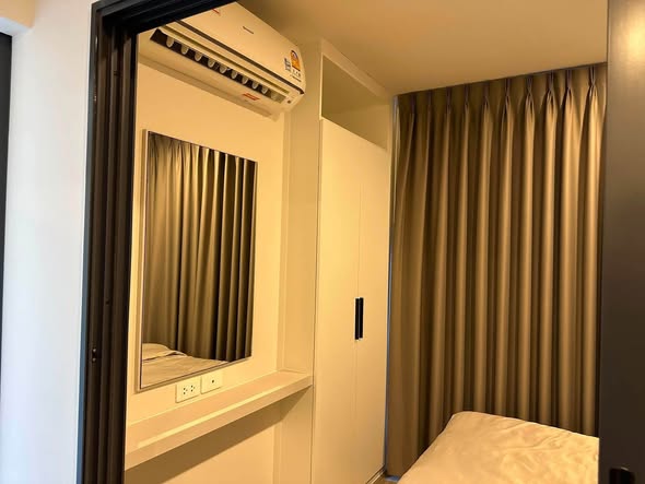bedroom and room interior of Blue Sukhumvit 105