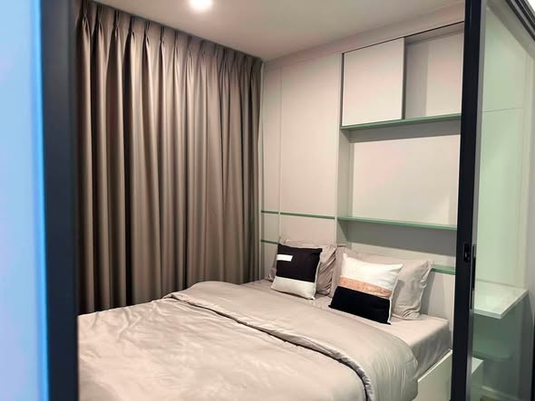 bedroom and room interior of Blue Sukhumvit 105