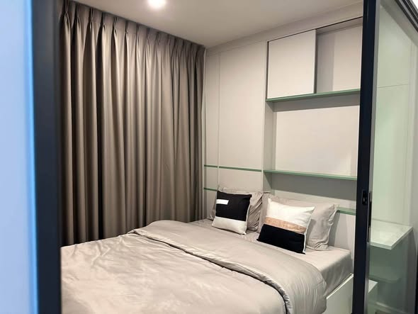 bedroom and room interior of Blue Sukhumvit 105