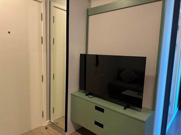bedroom and room interior of Blue Sukhumvit 105