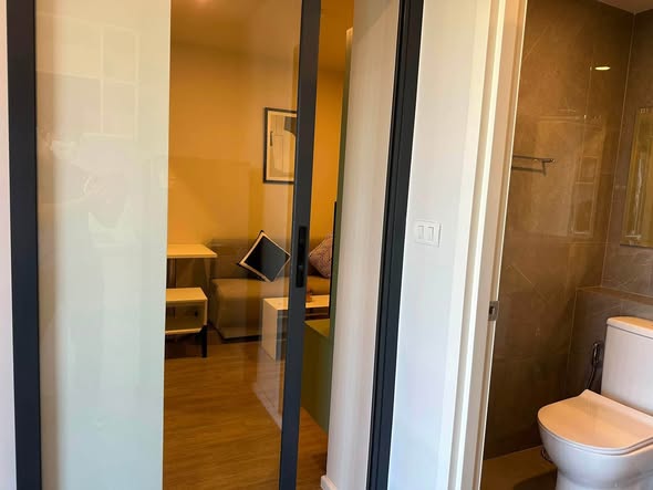 room interior of Blue Sukhumvit 105