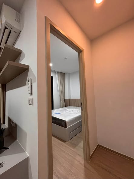 bedroom and room interior of Brixton Sukhumvit 107 : บรอมตัน เพ็ท เฟรนด์ลี่ สุขุมวิท 107