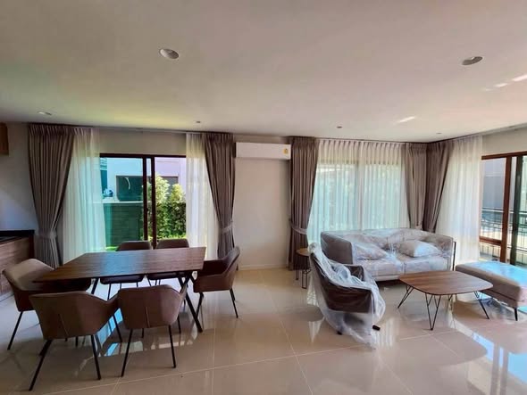 living room and room interior of Burasiri Krungthep Kreetha