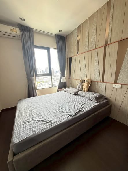 bedroom of C Ekkamai Condominium