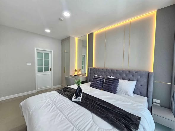bedroom of CC Condominium 1