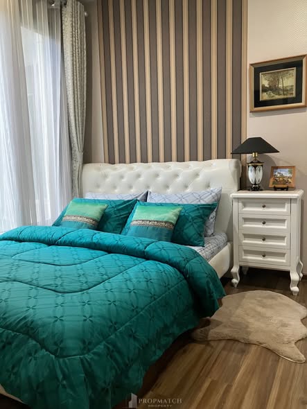 bedroom and bathroom of CEIL By Sansiri