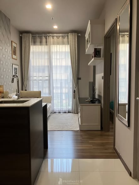 room interior and bathroom of CEIL By Sansiri