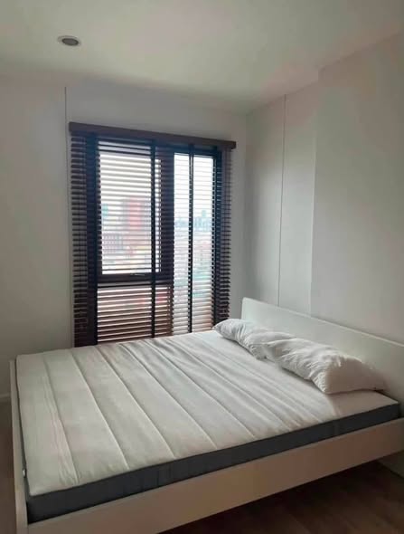 bedroom of Centric Huai Khwang Station