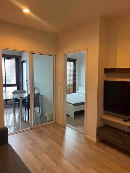 bedroom and room interior of Centric Huai Khwang Station