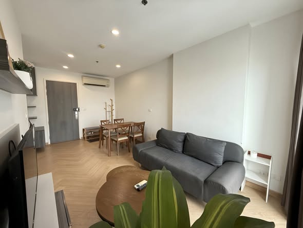 living room of Centric Huai Khwang Station