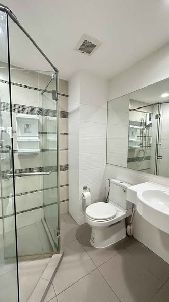 bathroom of Centric Sathon-St Louis