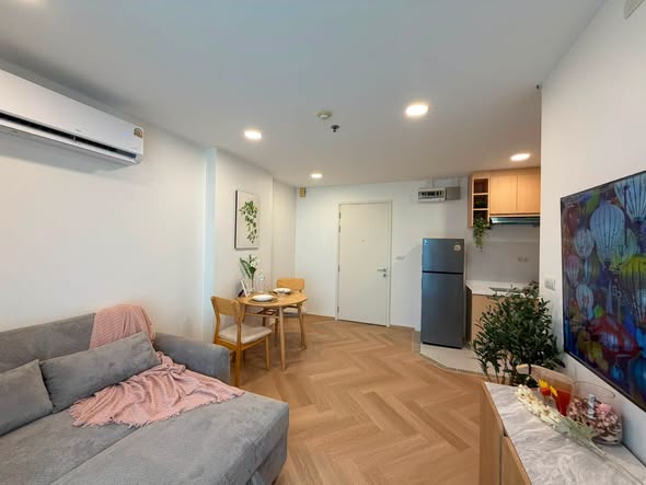living room of Centric Scene Sukhumvit 64
