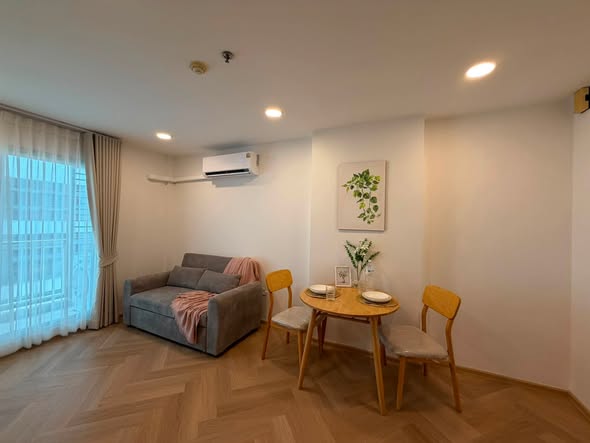 living room of Centric Scene Sukhumvit 64