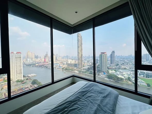 bedroom of Chapter Charoennakhon–Riverside
