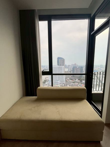 bedroom of Chapter Charoennakhon–Riverside
