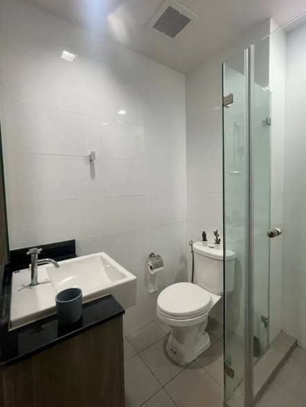 room interior and bathroom of Chapter One Midtown Lat Phrao 24