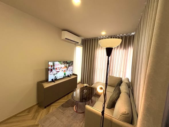 bedroom and living room and bathroom of CHAPTER THONGLOR 25