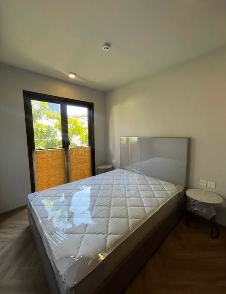 bedroom and room interior of CHAPTER THONGLOR 25
