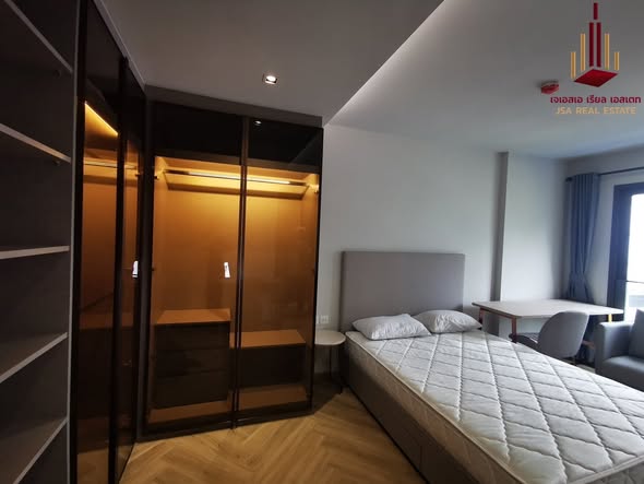 bedroom and room interior of CHAPTER THONGLOR 25