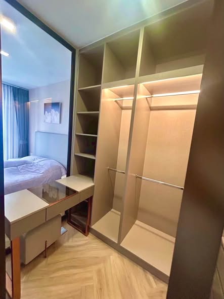 bedroom and room interior of CHAPTER THONGLOR 25
