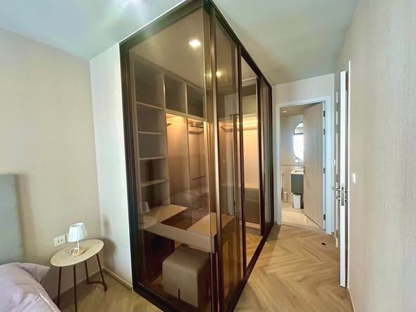 bedroom and room interior of CHAPTER THONGLOR 25
