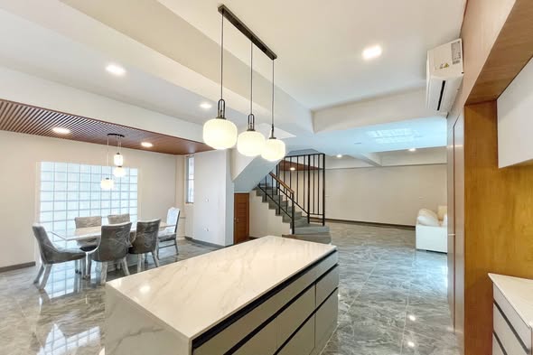 kitchen of CHAPTER THONGLOR 25