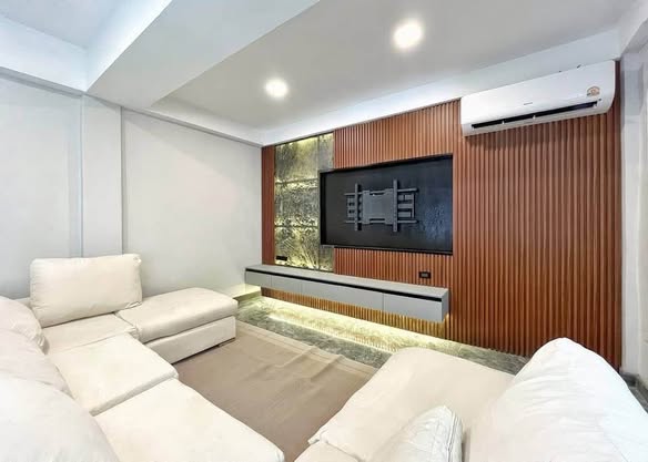 living room and bedroom of CHAPTER THONGLOR 25