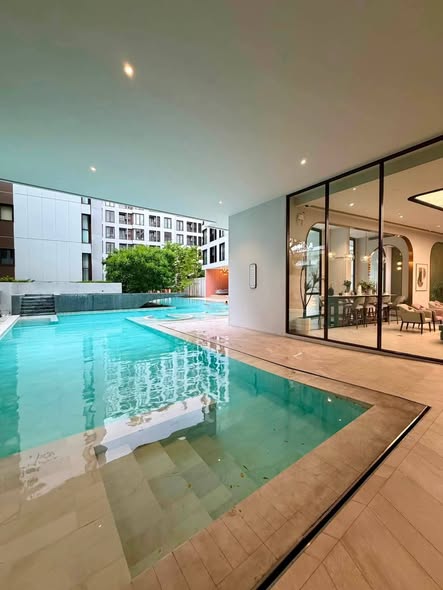 pool and room interior of CHAPTER THONGLOR 25