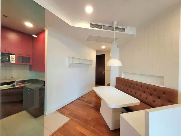 room interior and kitchen of Chatrium Riverside Condominium