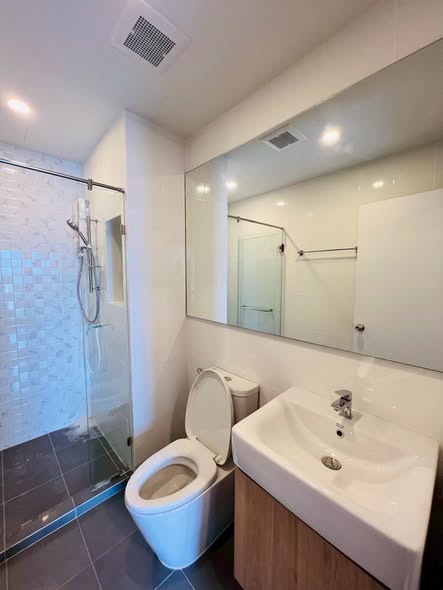 bathroom of Chewathai Pinklao | ชีวาทัย ปิ่นเกล้า