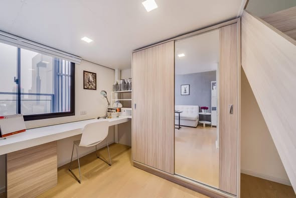 bedroom and room interior and bathroom of Chewathai Residence Asoke