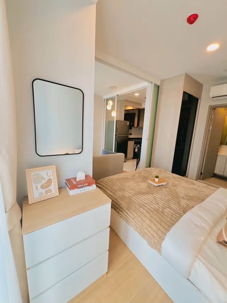 bedroom and room interior of Chewathai Residence Thong Lo