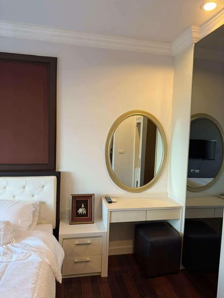 bedroom of Circle Condominium