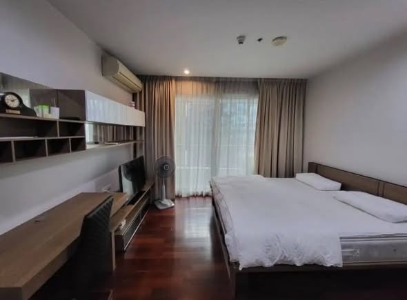 bedroom of Circle Condominium