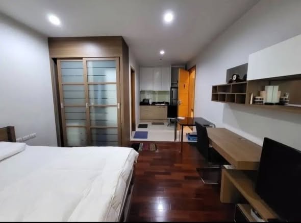 bedroom of Circle Condominium