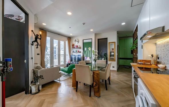 living room and kitchen of Citi smart Sukhumvit 18