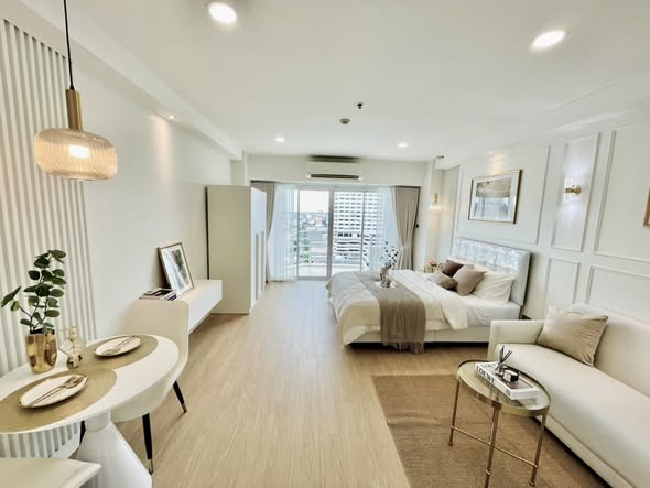 bedroom and living room of City Living Ratchada
