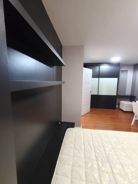 bedroom of Condo One Sathon