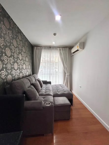 living room and bedroom of คอนโดเลตต์ไลท์ คอนแวนต์ Condolette Light Convent
