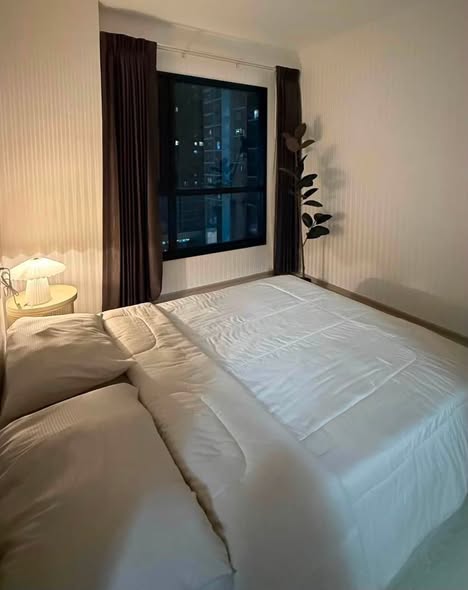 bedroom of Condolette Midst Rama 9