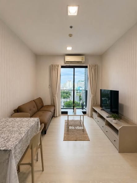 bedroom and living room of Condolette Midst Rama 9
